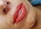 多彩なヒュドラの唇のための看護修理クリームが付いている永久的な構造箱